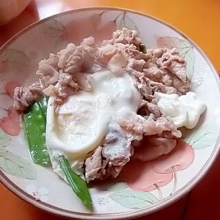 絹さやと豚肉と卵の煮物